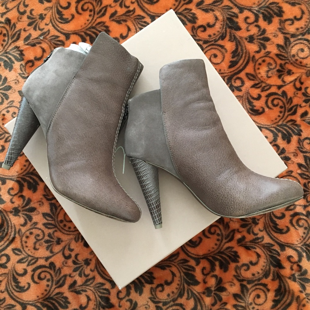 Vintage Leather/Suede Max Azria bootie Taupe